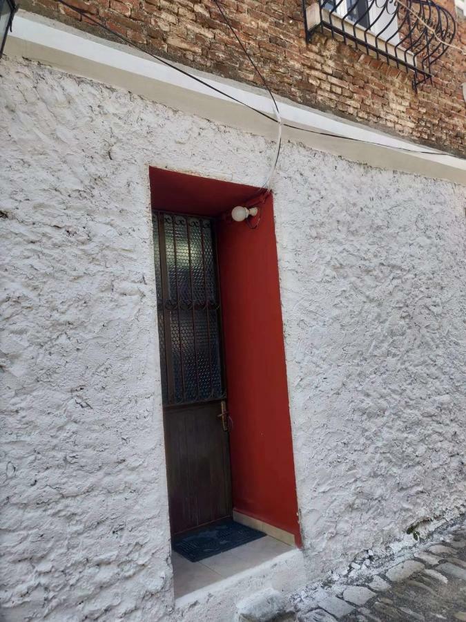 Private Apartment Elbasan Historic Center Buitenkant foto